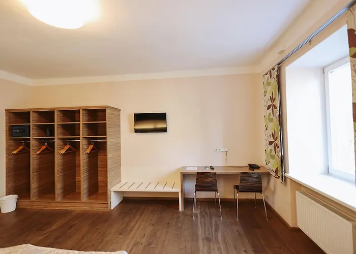 Hotel Altstadt Hofwirt 3*