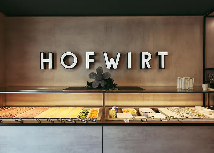 Altstadt Hofwirt Hotel