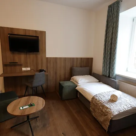 Altstadt Hofwirt Hotel 3*
