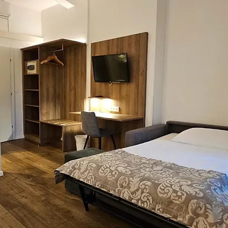 Altstadt Hofwirt Hotel