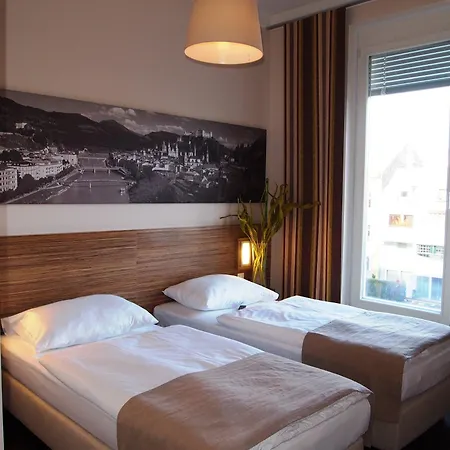 Hotel Altstadt Hofwirt 3*