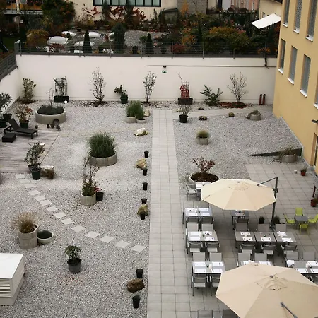 Altstadt Hofwirt Hotel