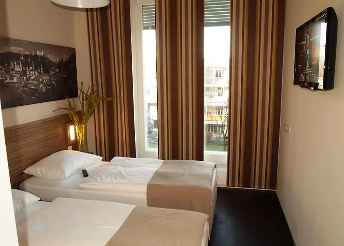 Altstadt Hofwirt Hotel 3*