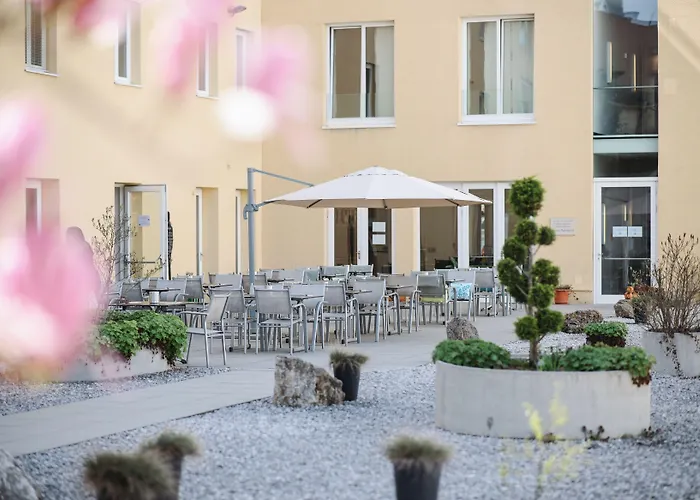 Hotel Altstadt Hofwirt 3*