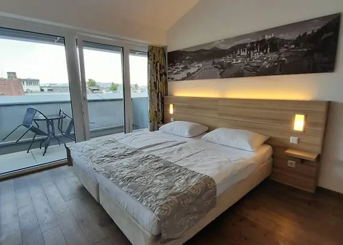 Altstadt Hofwirt Hotel