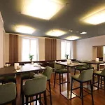מלון Altstadt Hofwirt 3*