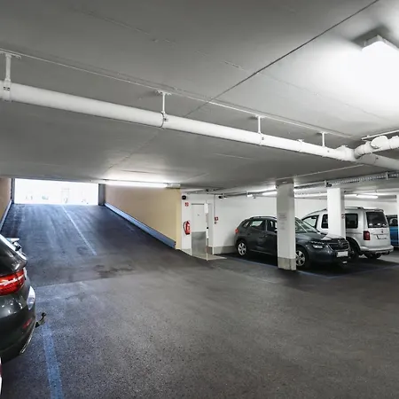 Altstadt Hofwirt מלון 3*