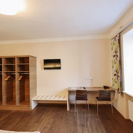 מלון Altstadt Hofwirt 3*